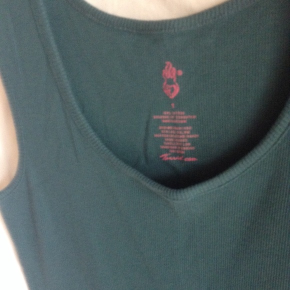 Top - Picture 2 of 2